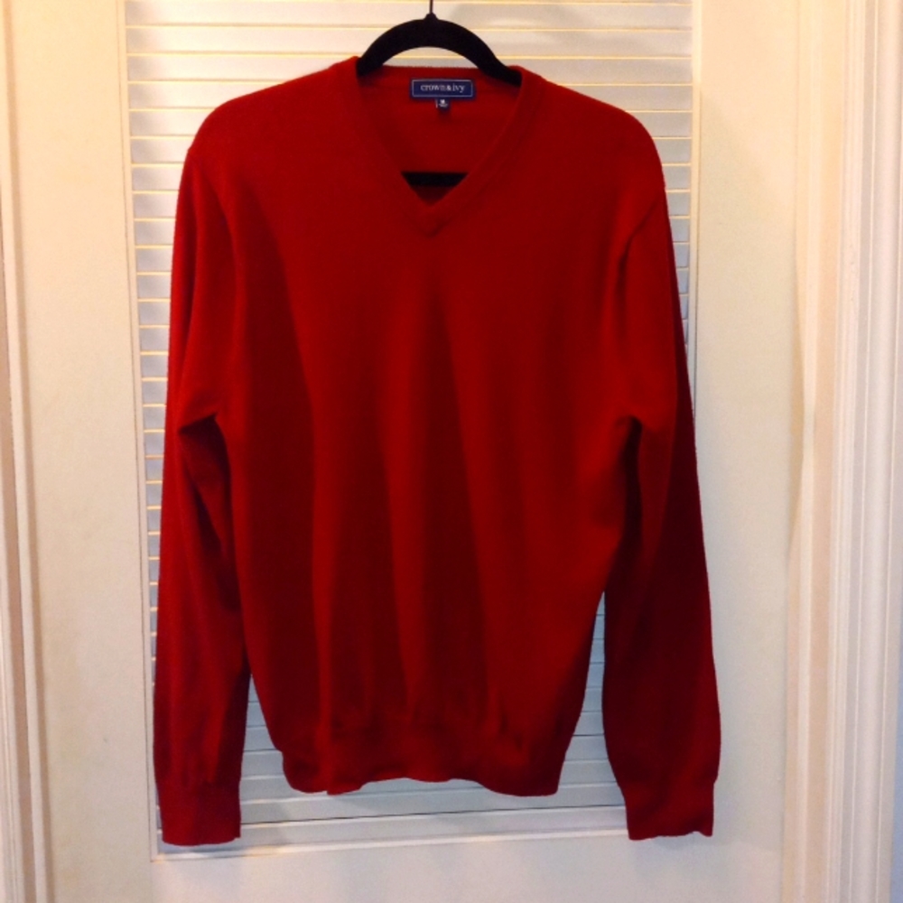 Crown & Ivy mens sweater